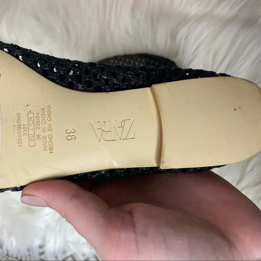 Zara black die-cut flat shoes Size‎ 36